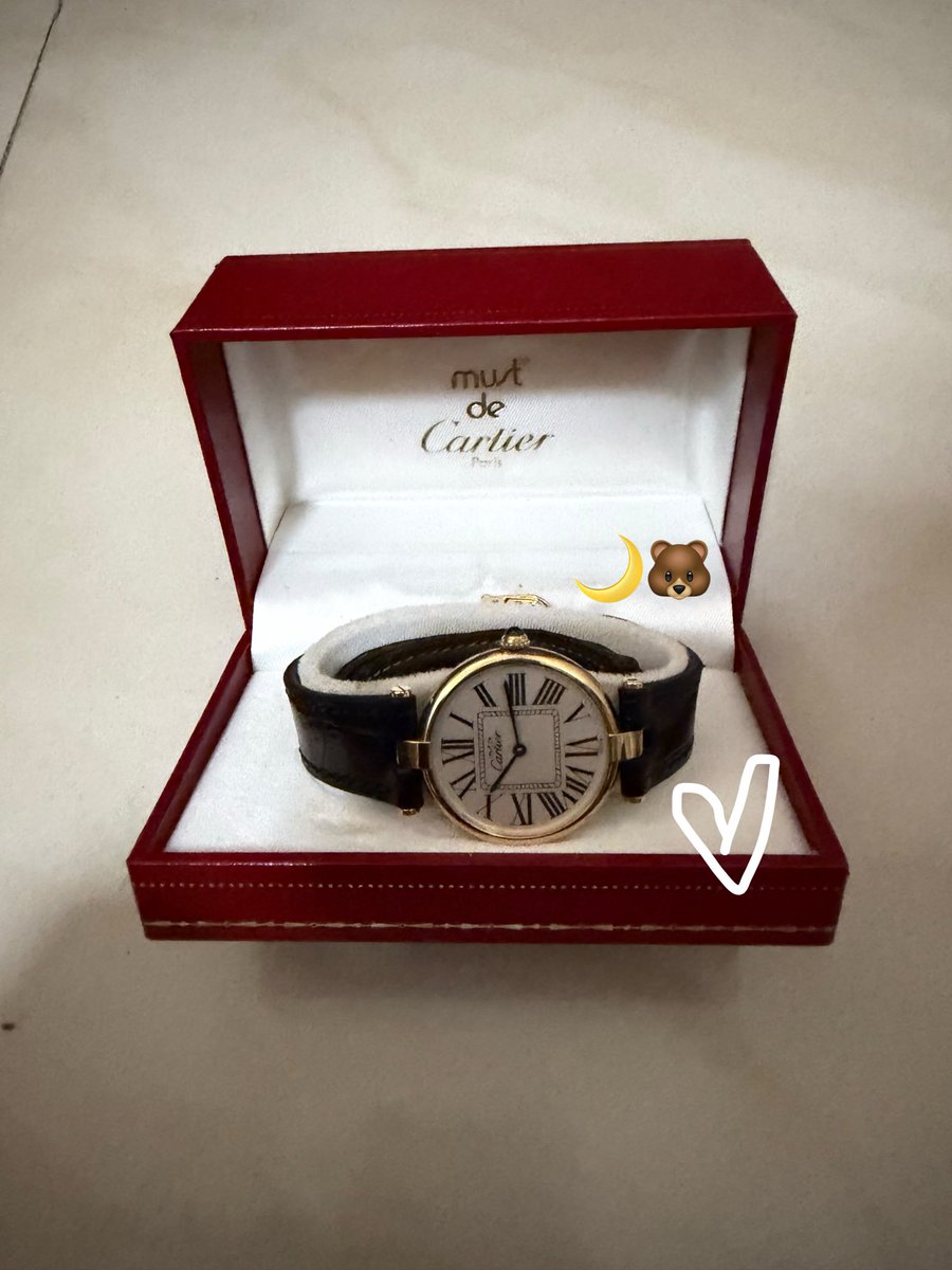 pawangdalgom's tweet photo. Of course no bots.
No fake likes.
Just real support. 💯

We show love the Jisoo way, by buying what she endorses. 

Anything for JISOO ❤️🫶🏻

@officialBLISSOO @Dior @Cartier @aloyoga @salomon https://t.co/coLkGlORs5