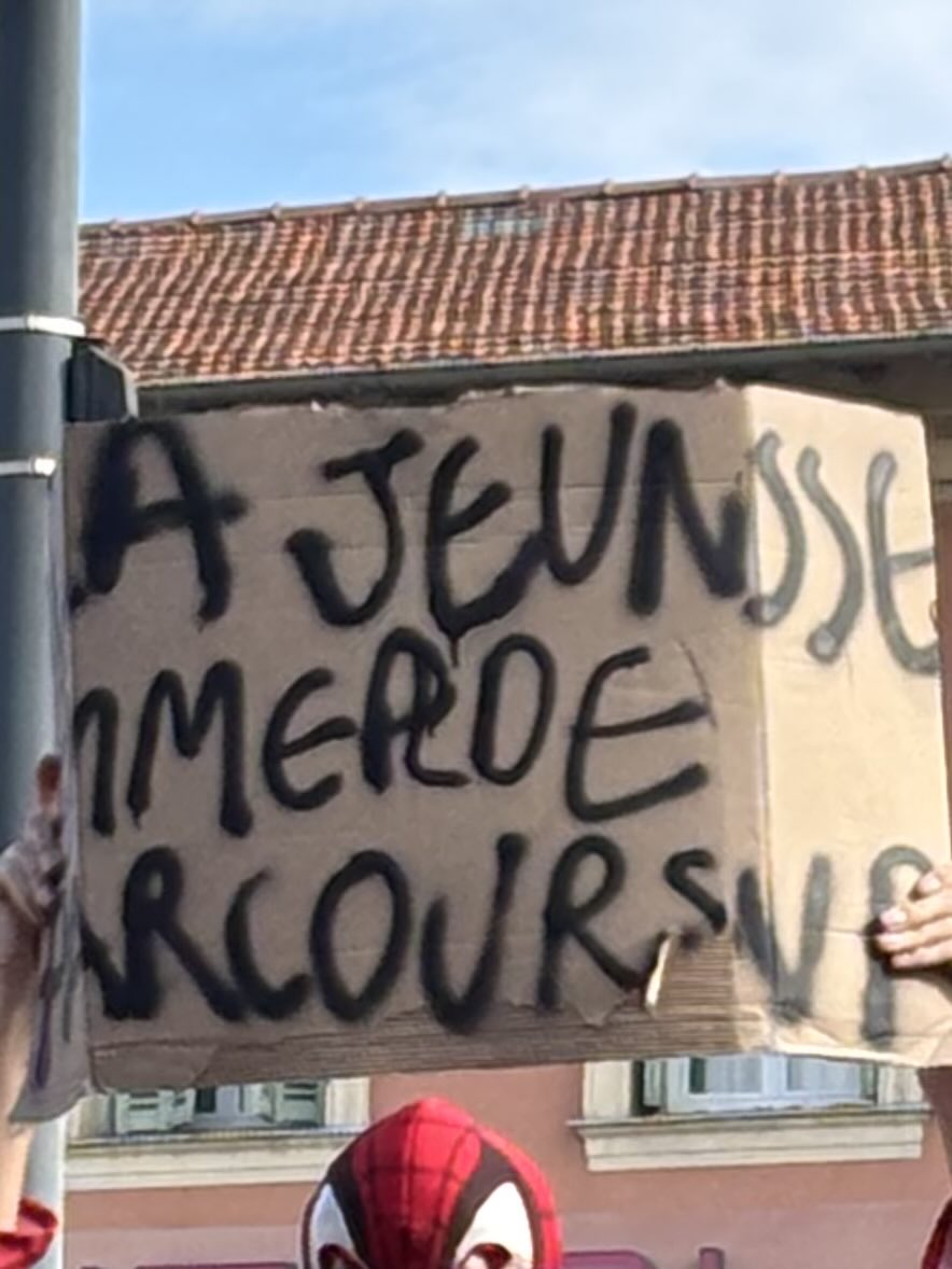 arretefrerot's tweet photo. https://t.co/KFW6Gcmp3E