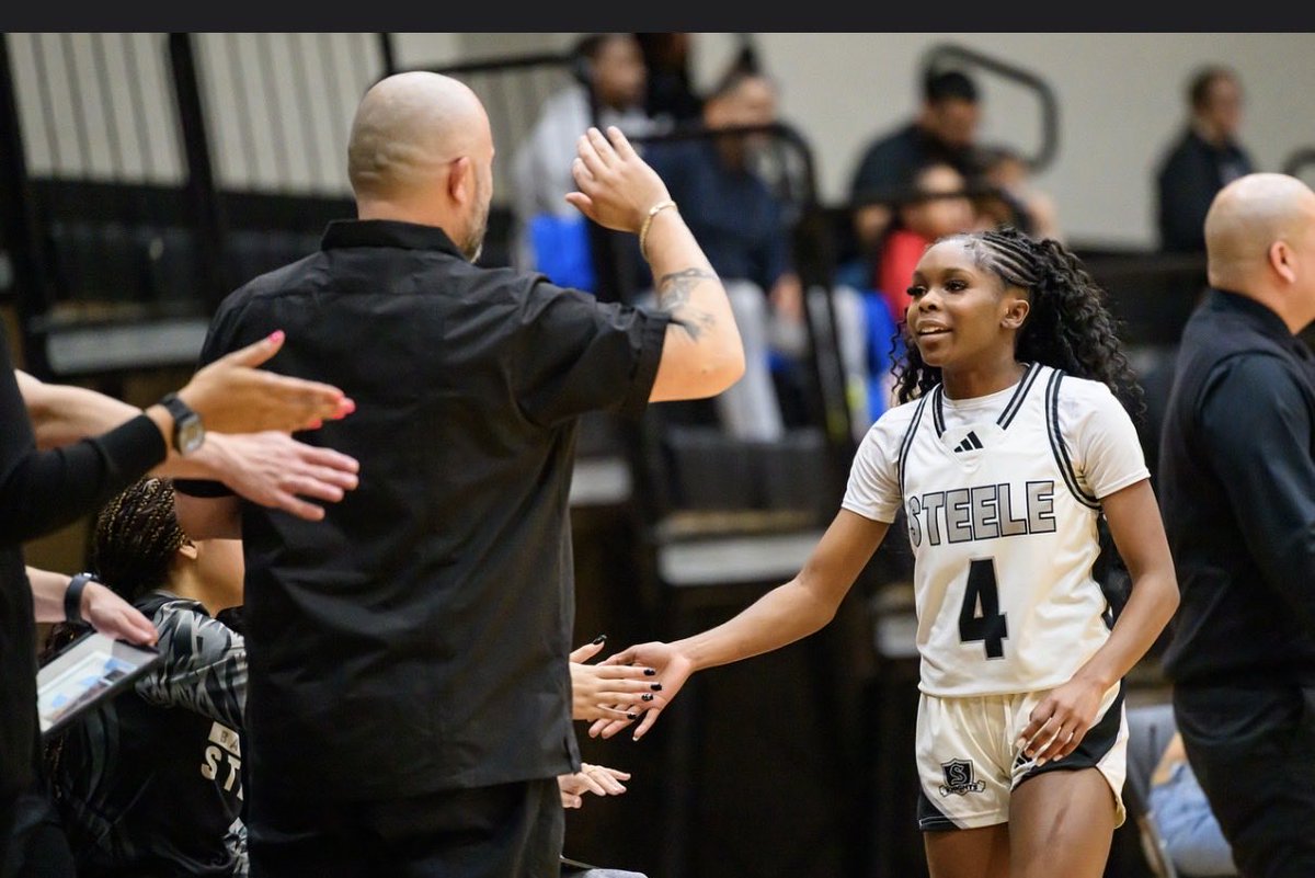 Anaiya_Wood's tweet photo. Happy Coaches Day to my coaches! ⚔️🩷🏀@slkgbb 
Coach Peña — Thank you for being more than just a coach. You don’t just tell us you care—you show us every day. Thank you for believing in me, pushing me, and always wanting the best for us.

Coach Mora — Thank you for always being there for us and making sure we’re good, on and off the court. 

Coach Blackmon — Thank you for showing me what it means to be a Phenomenal Woman. Your strength and courage inspire me to keep going, stay focused, and stay the course.

I appreciate each of you and everything you pour into me and my teammates. This is bigger than basketball. We are family. ⚔️🩷🏀

#HappyCoachesDay #LadyKnights #Family #MoreThanBasketball