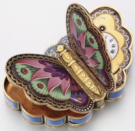 wikivictorian's tweet photo. Music box, clock and snuff box, 1820. China. Sotheby's. https://t.co/zWFxw0cMyT