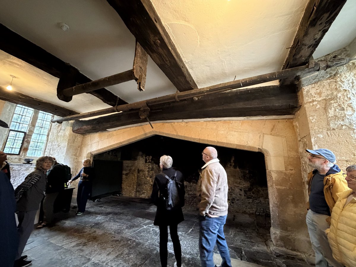 gingerfig's tweet photo. An interesting time at #NTShuteBarton today with a v big fireplace (allegedly the largest in England) and some sizeable doors! https://t.co/Rhyt2pTslE