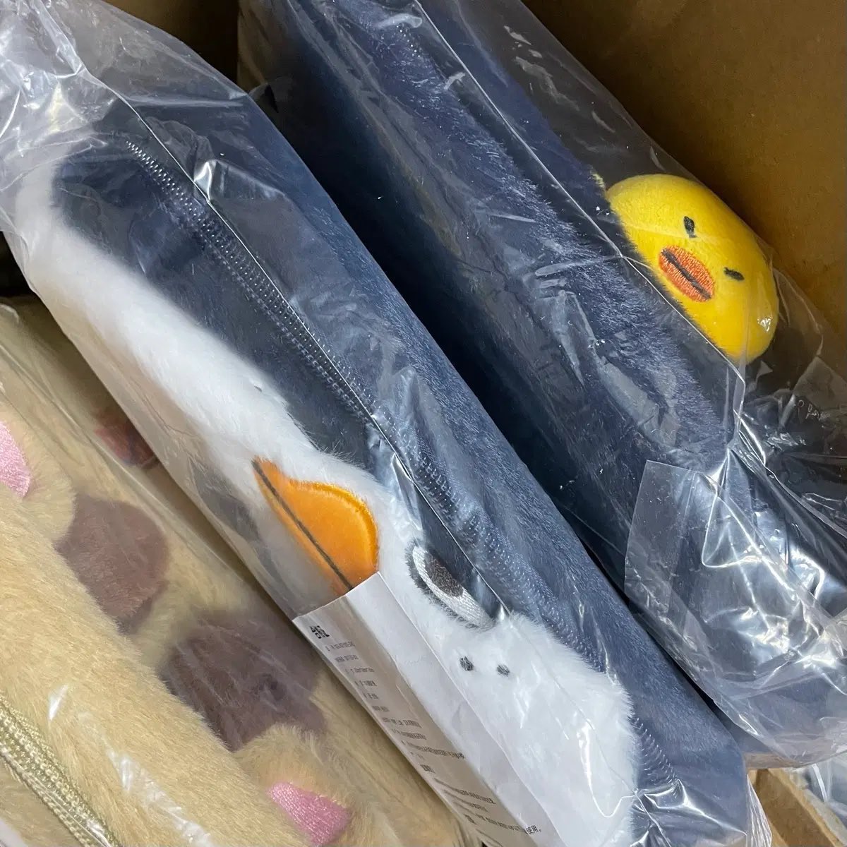 chubeenn's tweet photo. ดีล 🇰🇷 / ไม่พร้อมส่ง 🧡

Riiize Boss Rise Shanghai Exclusive MD – กระเป๋าเครื่องสำอาง รึจิโกะ ดลลี่ อูรักบัม โทนยังด็อก ตลบยอง มองรยงงี่ ม่อง

🧡  1,450.-  รวมส่งในเกา + ส่งแอร์ 

ค่าส่งในไทย 45 + 5

Dm / แอด Line หน้าโปรไฟล์

#ตลาดนัดน้องข้าว #ตลาดนัดriize https://t.co/TC8aDU1S4r
