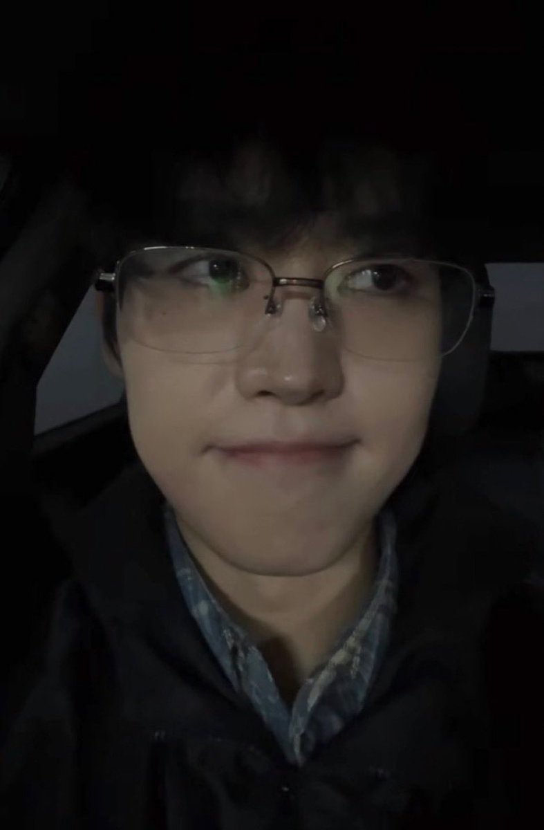 kkkkkak31's tweet photo. #김경록_트친소

지금 탐라에 사람 많이없나•••?🥹
록티친이 갖고싶어요//
블메4 입덕뉴비라서 많이알려주실분🫰🏻🫰🏻 https://t.co/zuYhiyD7qW