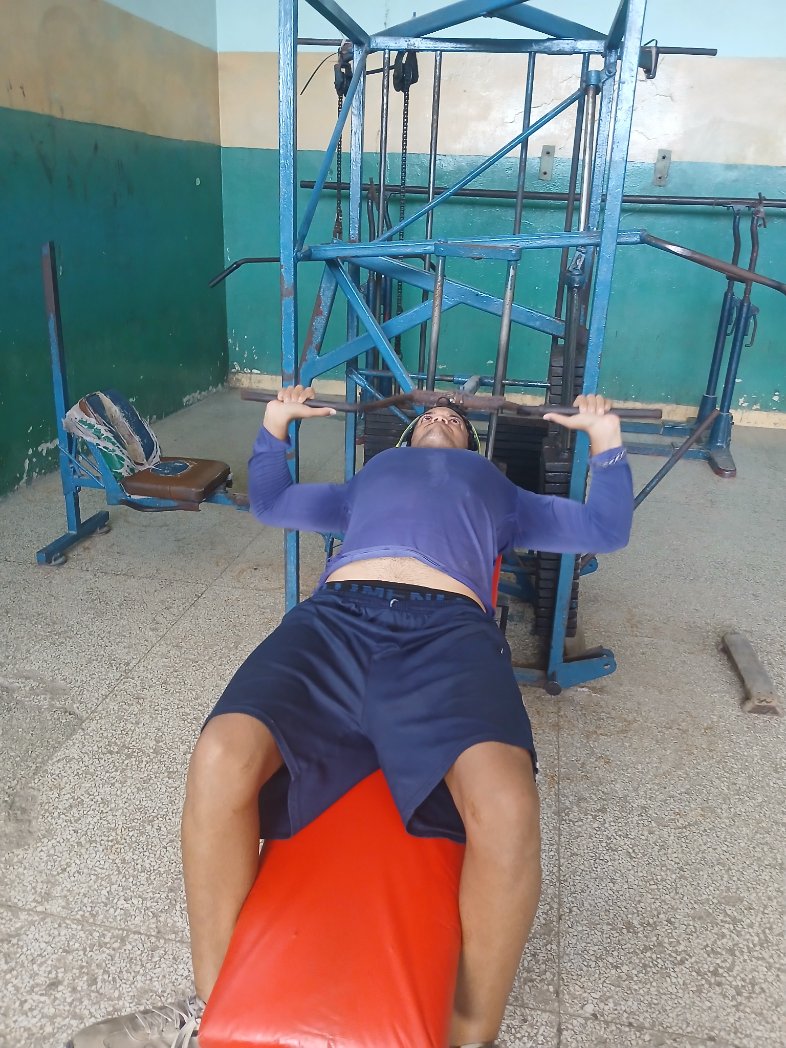 GimnasioGtmo's tweet photo. Continuamos Abierto para l a población ponte en forma ejercicio físico vida saludos sumate #GuantánamoNoSe Detiene #100AñosConFídel. https://t.co/qliqgPGO00