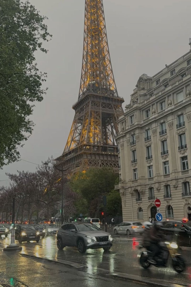heyelliz's tweet photo. bonjour paris 🇫🇷 https://t.co/lrM9FntIHd