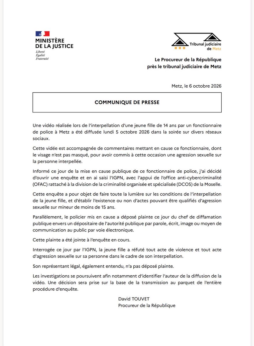 PoliceNat57's tweet photo. L'adolescente, dont l'interpellation par un policier a été filmée à Metz a réfuté, devant IGPN tout acte de violence et toute agression sexuelle. Son représentant légal n'a pas porté plainte. Le fonctionnaire concerné a, de son côté, déposé plainte pour diffamation. https://t.co/6bMjq2POwG
