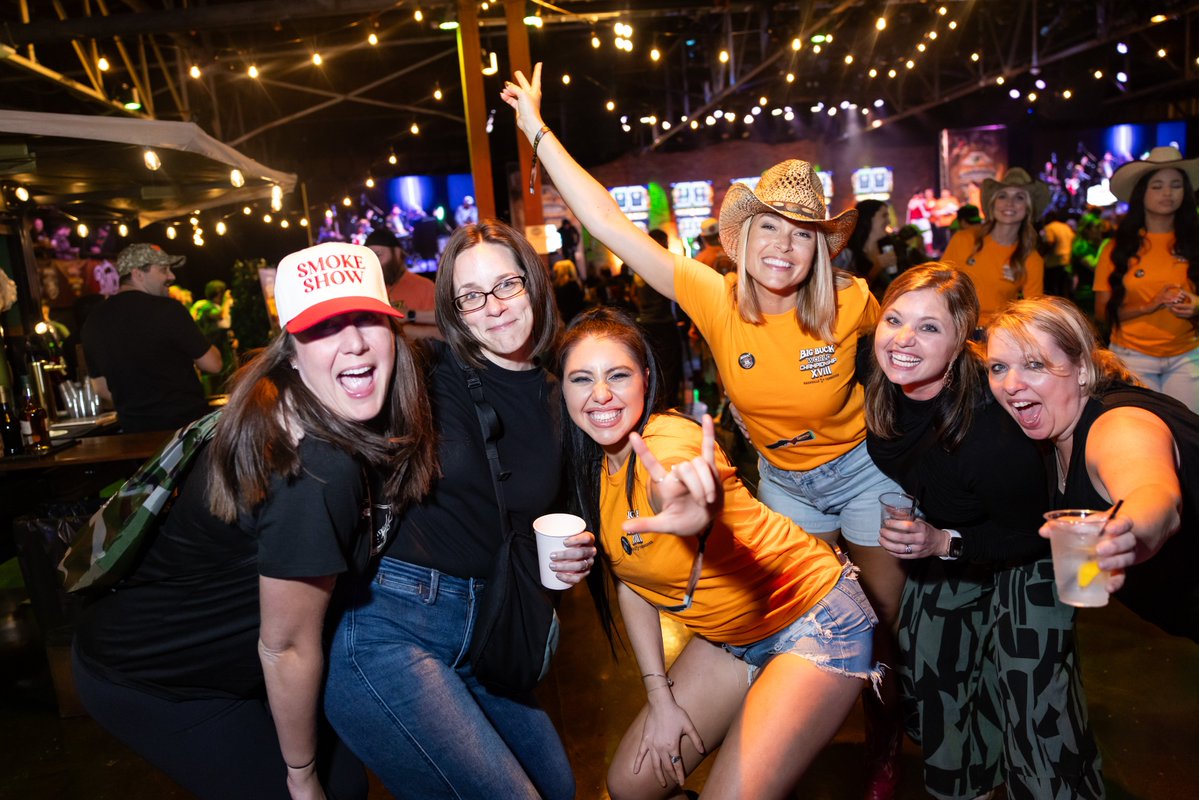 bigbuckhunter's tweet photo. IT'S BUCKTOBER! That means Big Buck World Championship XIX is right around the corner. The biggest arcade gaming event of the year with a $125,000 prize pool to boot!

Join us at Turner Hall Ballroom in Milwaukee on Oct. 23rd &amp; 24th.  See ya in Milwaukee!🧀🍻🥨💥🦌🔫 https://t.co/nwe0WVl5KY