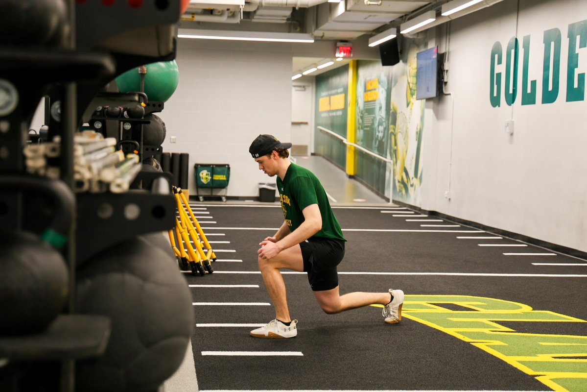ClarksonMHockey's tweet photo. Putting in the work before our first road trip this weekend!
#letsgotech | #goldenknights https://t.co/PsYMtBYekY
