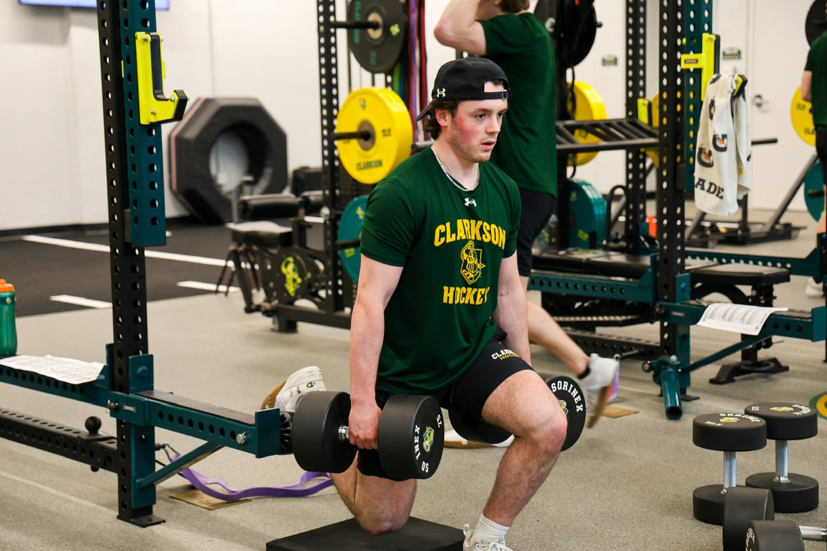 ClarksonMHockey's tweet photo. Putting in the work before our first road trip this weekend!
#letsgotech | #goldenknights https://t.co/PsYMtBYekY