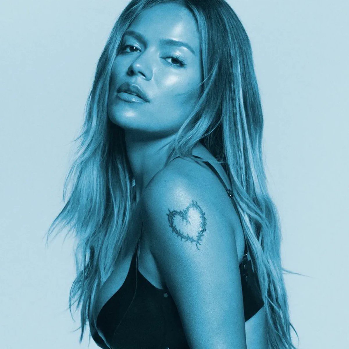 chartdata's tweet photo. KAROL G, Judeline and rusowsky's "BbY WOW" remains at #1 on the global Spotify chart with 4.945 million streams. 

It has now spent 36 days at #1. https://t.co/S1WbkH70Na