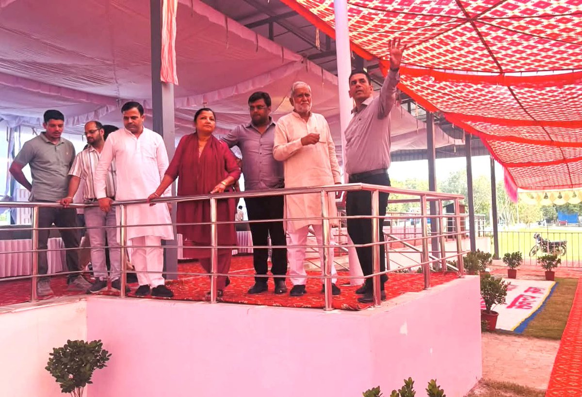RohanMittalktl's tweet photo. 🚩 सेवा ज्योत यात्रा | कैथल
आज पुलिस लाइन पहुंचकर कल 7 अक्टूबर को होने वाली सेवा ज्योत यात्रा की तैयारियों का जायजा लिया।
कार्यक्रम का संयोजक होने के नाते आयोजन से जुड़ी व्यवस्थाओं, तैयारियों एवं आवश्यक प्रबंधों की समीक्षा की @ArchanaGuptaBJP @MPNaveenJinda @AkshitDahiyaBJP https://t.co/r8CrnhRb4j