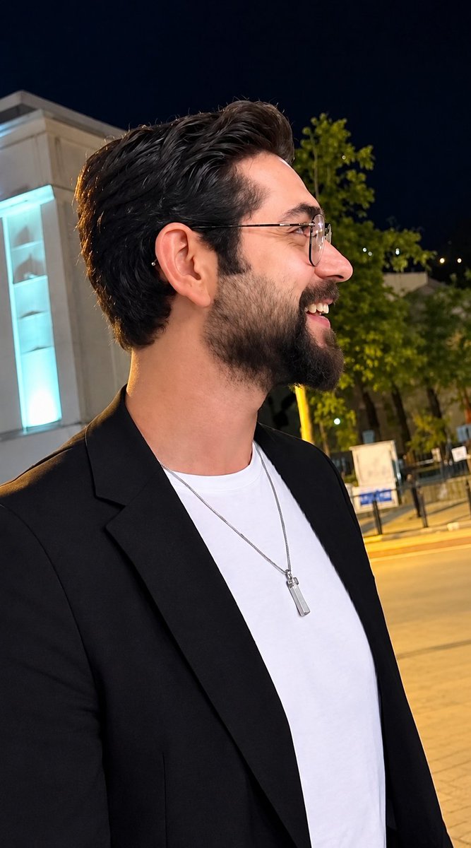 Baris15Hus8246's tweet photo. BarışBaktaş #BarışBaktaş https://t.co/yMSqIIMjUV