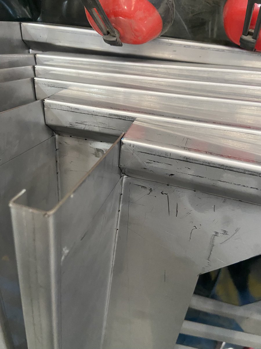 FabioFuentes5's tweet photo. Data cleaning 
Data discovery 
Data generation quick
Sheet metal cuts, foldings and connections
Parts assemblies, valves, gas, electricity, prototypes 
Plastics https://t.co/lBmCNJ1lTi