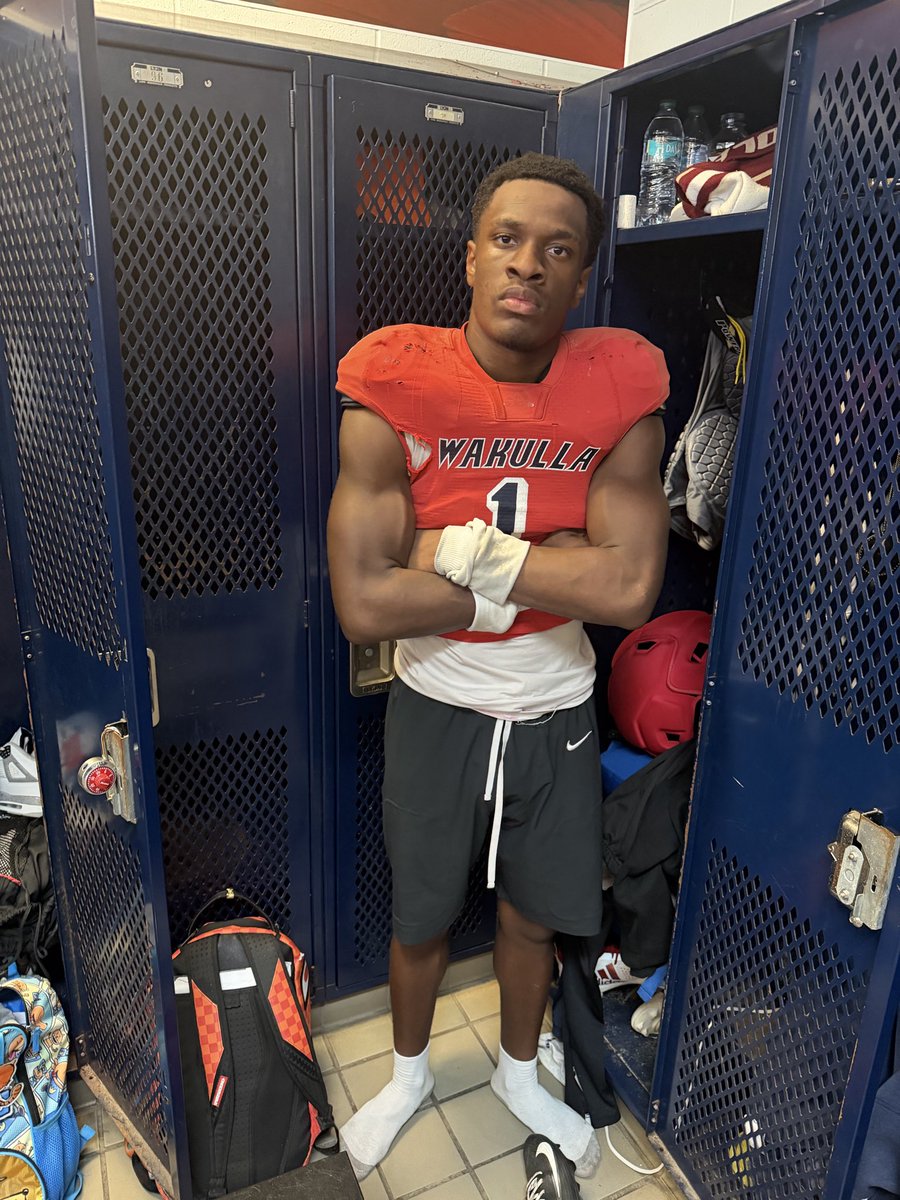 Cedhicks1215's tweet photo. Mid Season Stats - https://t.co/ZsEzIiQRAi
🔥33 Total tackles (24 solo - 9 assists)
🔥3 PBU
🔥2 Forced fumbles
🔥1 punt block
🔥3 player of Game
@KWPRecruiting @PrepRedzoneFL @marc36746 @DerekAllenJr_1 @ChrisBeverly5_ @CoachLanceo @One11Recruiting https://t.co/7HLpakezUt