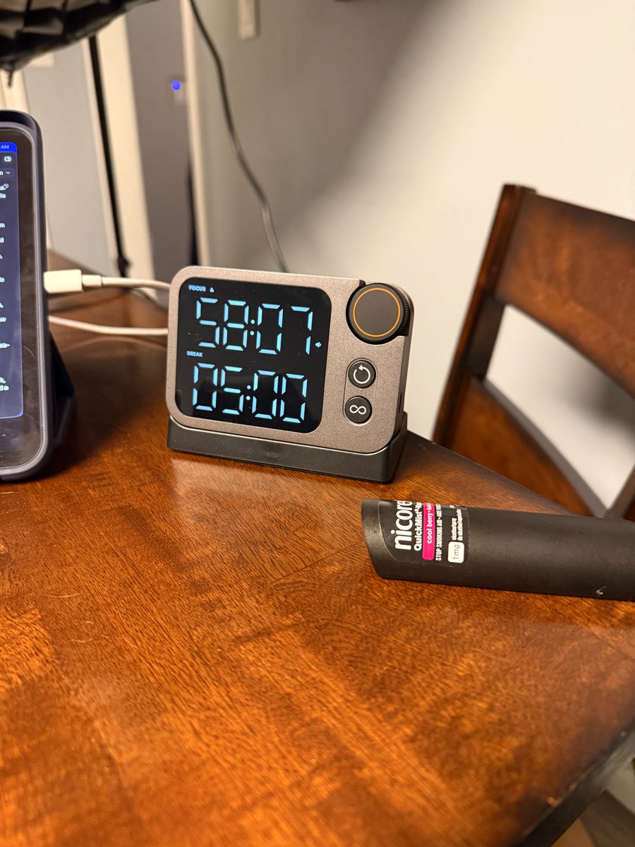 WrongsToWrite's tweet photo. I've done every "productivity" hack there is.

Nothing beats a physical timer, app blocker, and filling out a focus form after every 2-hour work block.

(nicotine is optional) https://t.co/BuIdIXK4Xn