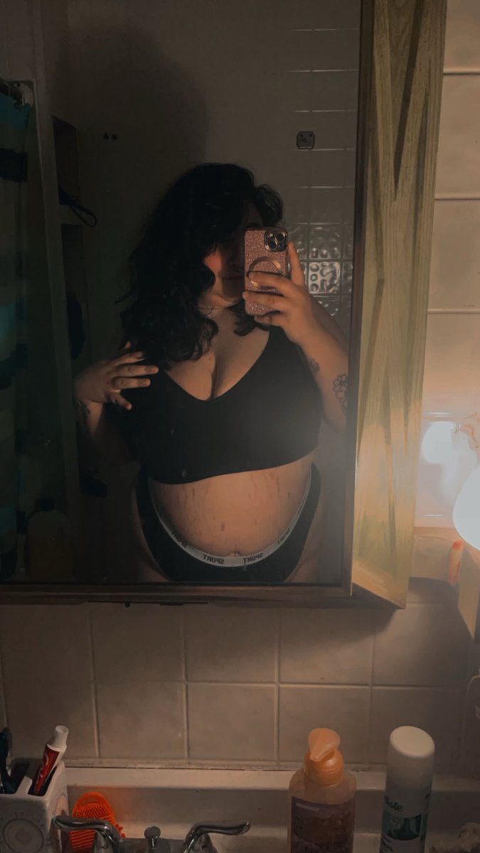 CarmellaFvcks's tweet photo. Good morning 💋 #onlyfans https://t.co/WNOie1SYt8 https://t.co/zDT4qDEEVs