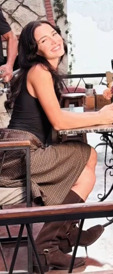 andre_diziland's tweet photo. Siempre exquisita... 🌺🤎💣

HafsanurSancaktutan en historias de Ig 

~mercanköşk~ https://t.co/eVdfagVGNK