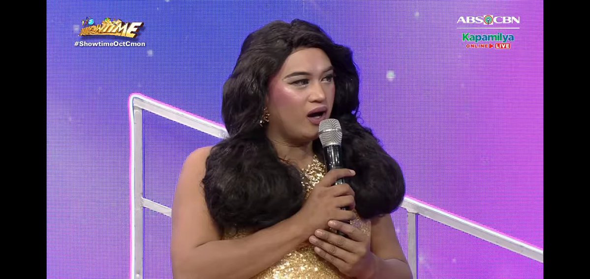kevinrainier_b's tweet photo. It's Showtime: "Miss Q&amp;A: RTE 2026" (LIVE) [Oct. 6, 2026]

Nicole Cordoves recognizes Bon Joey Trinidad.

Fresh from Season 3, where he was hailed as the 'Hall of Famer'

#ShowtimeOctCmon https://t.co/t5SyHDi9jX
