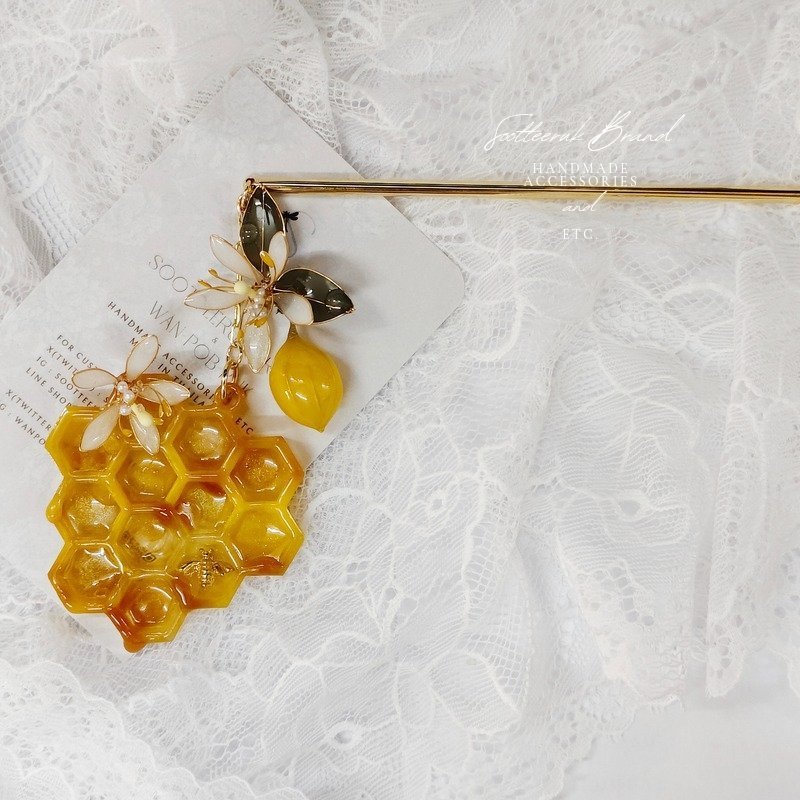 SootteerukB's tweet photo. NO.49 ปิ่นปักผม Honey Lemon
ขนาด : ขาปิ่นยาว 13 cm ชิ้นงานยาว 8.5 cm
Material : Wire UV resin / 14K gold plated
#HandmadeAccessories

ราคา 1,050.- บาท ส่งฟรี 
💳 บัตรเครดิต *ชาร์จ 2%+VAT*
สนใจเมนชั่น "จอง/จ/CF/F" มาได้เลยนะคะ https://t.co/APwl8LN15l