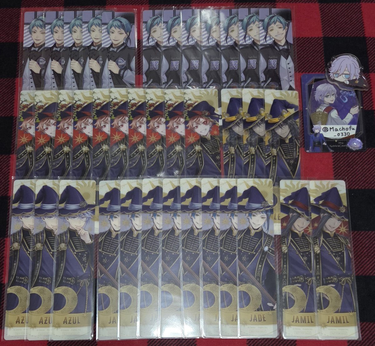 Machofu_0330's tweet photo. ツイステ 特典 しおり くつろぎ ユニオン ブルーム

✧1枚目:同絵柄交換
✧2枚目:くつろぎ･ﾌﾞﾙｰﾑとの交換
✧3枚目:どれでも可,2~3:1等比率違い◎

くつろぎ･ﾌﾞﾙｰﾑは���ても求めているため1点〜郵送可(その他はまとめて)

交換可能な方いらっしゃいましたらご気軽にお声がけ下さい🙇🏻‍♀️⸒⸒ https://t.co/fE0KsqitWl