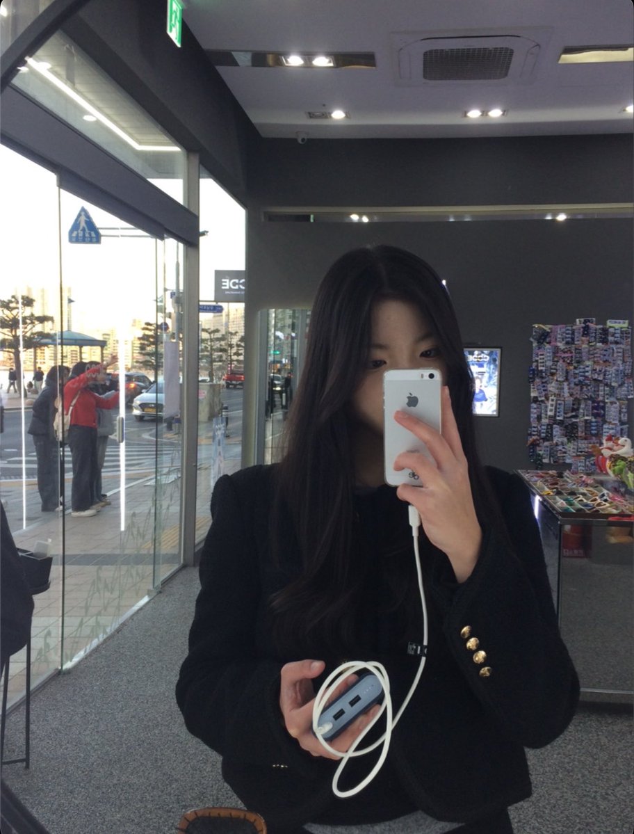 2uve313's tweet photo. #모구모구 #모아트친소 

오랜만에 모구모구 ~ 🫰🏻

원래 사진은 평생 돌려 쓰는거야 •••

♡ - f
 r - dm https://t.co/4DDIdgi8Ju