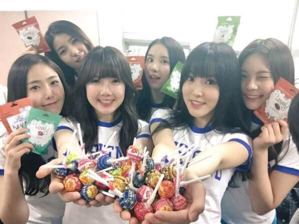 dimayoonu's tweet photo. 내 첫 덕질 ㅜㅅㅜ
나의 여자친구들.. https://t.co/POLhcInMjQ