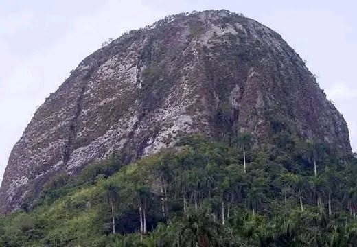 CNCUnesCuba's tweet photo. 🌍Día Internacional de la #Geodiversidad, proclamado por la #UNESCO en 2021.  Cuba protege su patrimonio con 548 geositios y 3 geoparques: Viñales, Gran Piedra y Guamuhaya. La CNCU impulsa su proyección internacional y la geoconservación. #Cuba #Geoparques https://t.co/ZL2Sz3FKnl