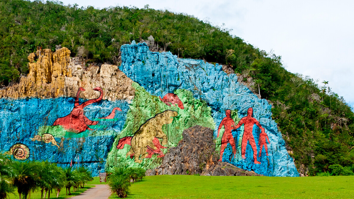 CNCUnesCuba's tweet photo. 🌍Día Internacional de la #Geodiversidad, proclamado por la #UNESCO en 2021.  Cuba protege su patrimonio con 548 geositios y 3 geoparques: Viñales, Gran Piedra y Guamuhaya. La CNCU impulsa su proyección internacional y la geoconservación. #Cuba #Geoparques https://t.co/ZL2Sz3FKnl