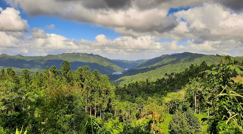 CNCUnesCuba's tweet photo. 🌍Día Internacional de la #Geodiversidad, proclamado por la #UNESCO en 2021.  Cuba protege su patrimonio con 548 geositios y 3 geoparques: Viñales, Gran Piedra y Guamuhaya. La CNCU impulsa su proyección internacional y la geoconservación. #Cuba #Geoparques https://t.co/ZL2Sz3FKnl