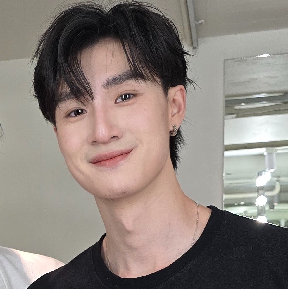 jellyt4on's tweet photo. หล่อ น่าลั้ก ๆ ๆ ๆ  ๆ ๆ ๆ ฮี่ ๆ ๆ ๆ  น้องธีโมเอะบีมมากกก รักน้องดิวน้องธี 🥺🤎🥺🩵 https://t.co/N4gT5Fd5dn