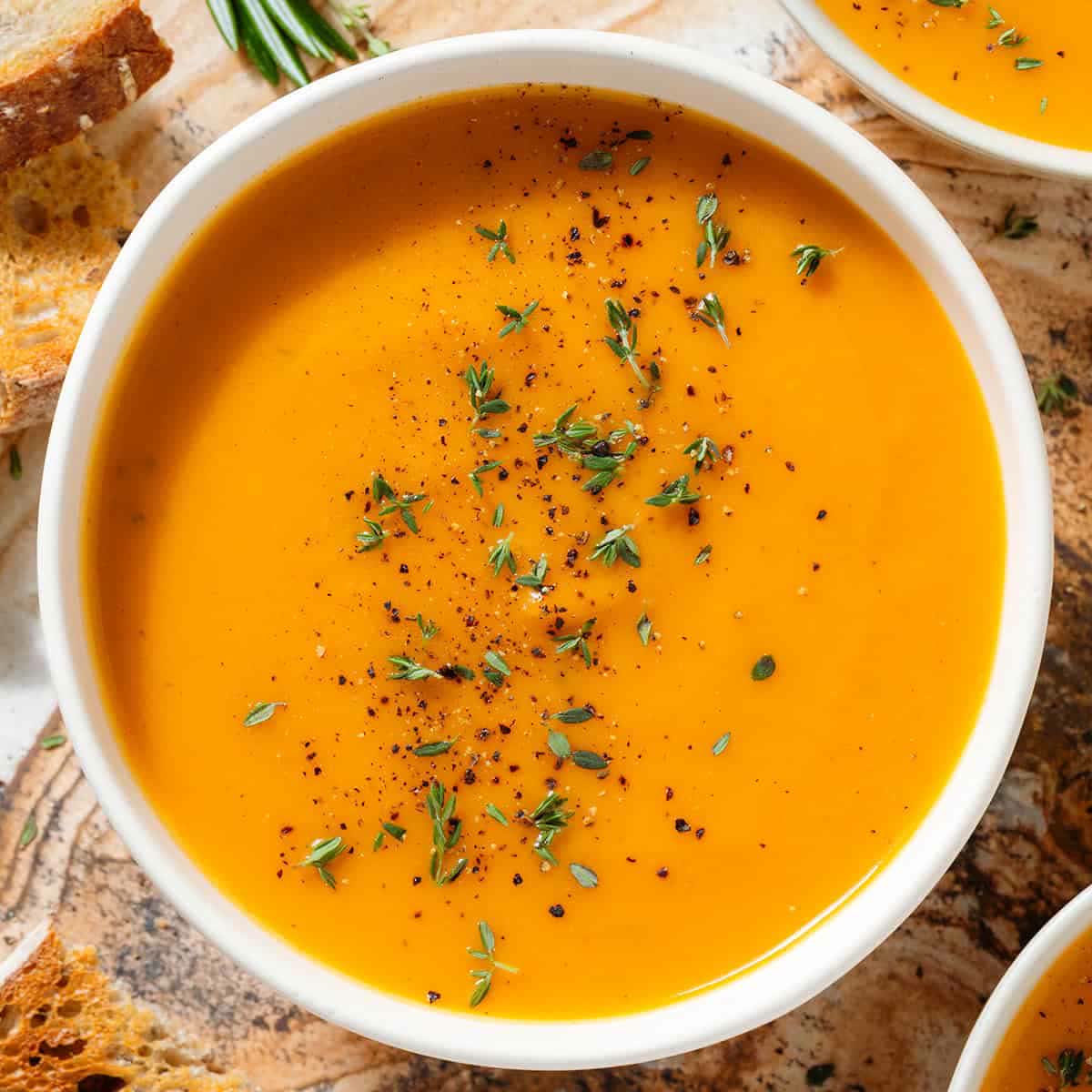 healthfulideas's tweet photo. This Butternut Squash and Sweet Potato Soup is creamy, comforting, and so simple! Made in one pot and blended. Ready in 40 minutes, gluten-free, and freezer-friendly! #easysoup https://t.co/9a3BxXxLTK https://t.co/d6KlV81QTl
