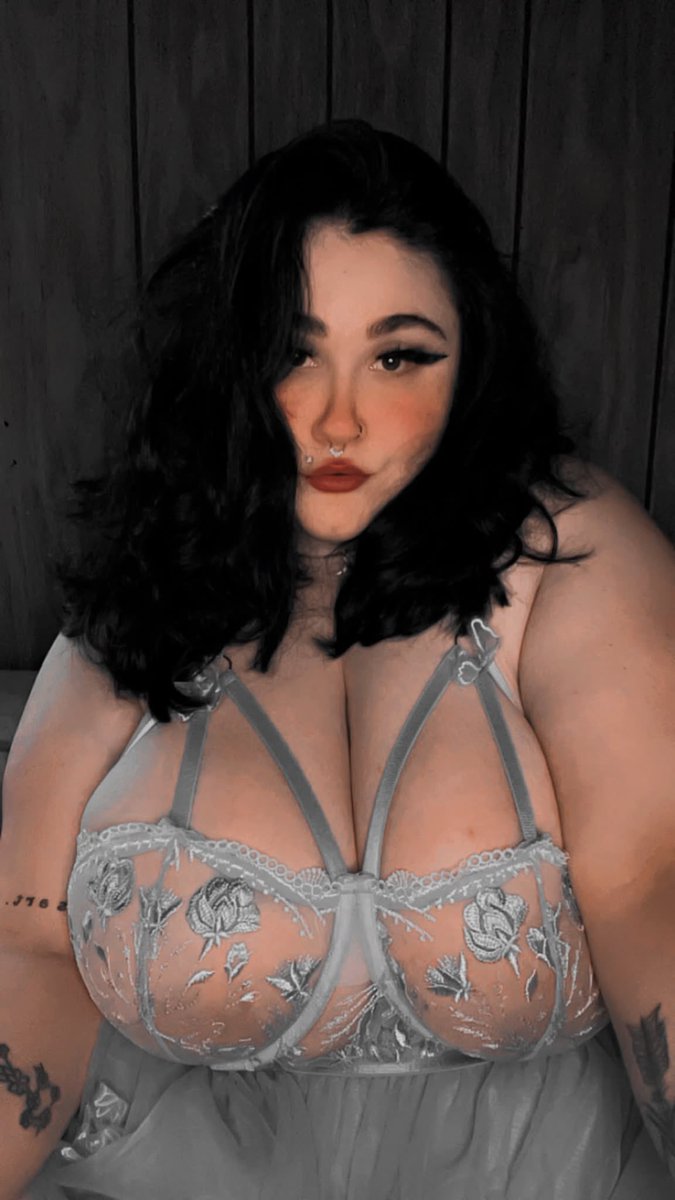 CarmellaFvcks's tweet photo. Want more? #onlyfans #busty 
Subscribe here https://t.co/WNOie1SqDA https://t.co/xBbkEcAj0t