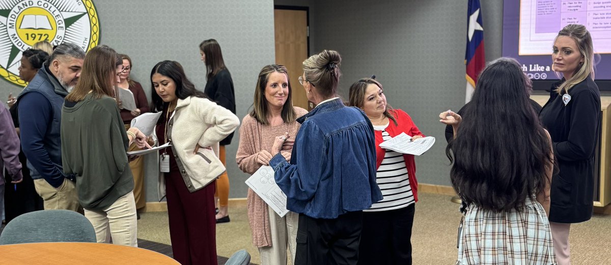 ChristiWal59870's tweet photo. Campus leaders were back with @TeachLikeAChamp this morning practicing scripting quality Explicit Direct Instruction examples as they continue to roll out Arc II at their campuses. We can’t wait to see this in action!
#ExpectExcellence
#GrowAndDevelopStaff https://t.co/AeLghWztLC