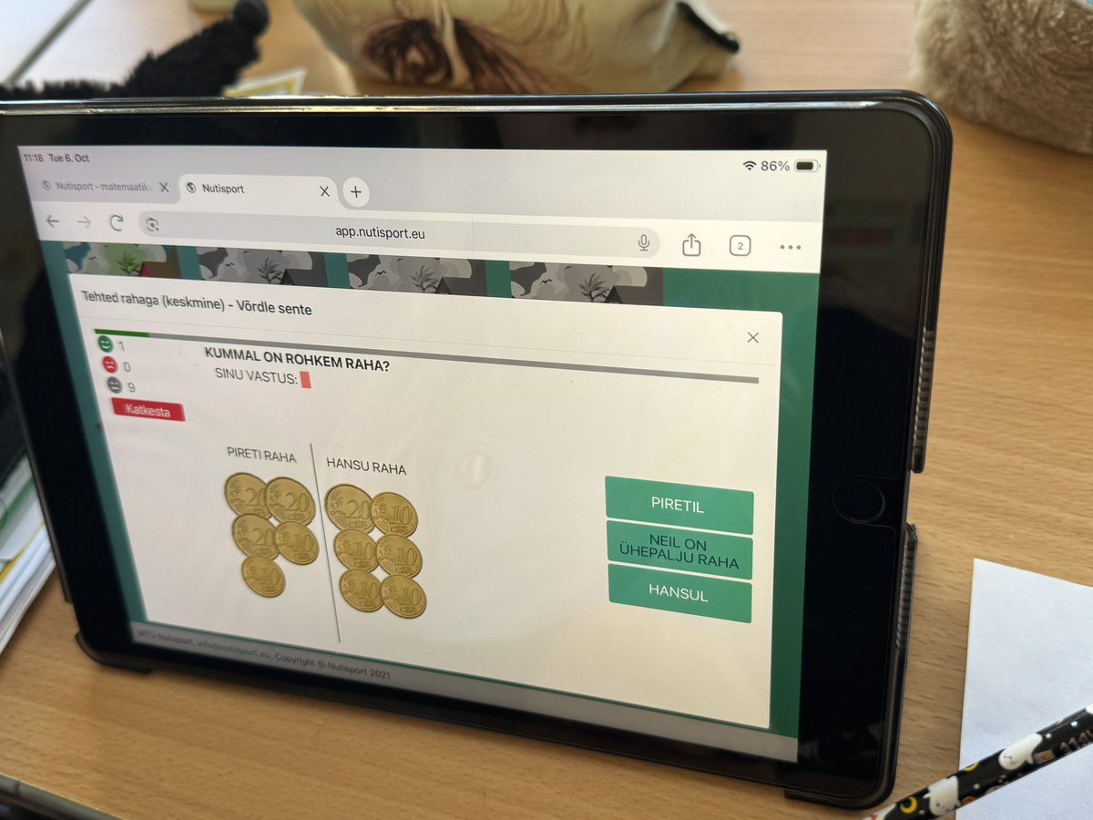 PEER2FORMATHS's tweet photo. 🇪🇪 Jour 2 à Reaalkool ! Notre immersion se poursuit dans les classes du primaire : manipulation, coopération et tablettes dès les premières années. Autonomie et confiance nourrissent nos réflexions sur les maths. 📐📱
#PEER2ForMATHS #ErasmusPlus https://t.co/lyU95qkSTq