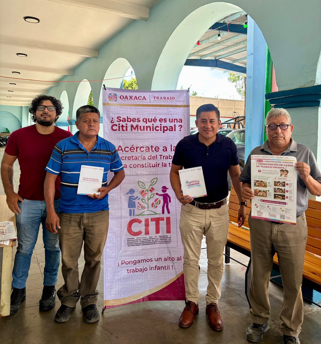 ahoraoaxacanot's tweet photo. #AhoraOaxaca l ⛔️✋ Fortalece Gobierno del Estado acciones contra el trabajo infantil
|#Oaxaca | #TrabajoInfantil | #GobiernodeOaxaca |#AhoraNoticiasMediaGroup |#ANMG
Nota aquí ⬇️
https://t.co/eErRZ7QJnV https://t.co/73Zhg9F2oC