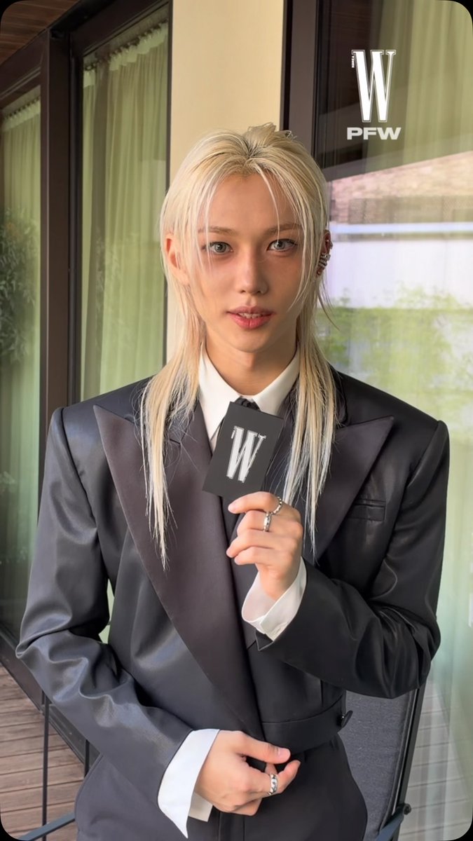 FLXCentral's tweet photo. TRENDING PARTY 2 🎉🖤

Let's support our Fashion King this Paris Fashion Week #LVSS27 show 🔥

✅ Reply/QRT
✅ Use post generator : https://t.co/RtGXUbALLw
✅ RT ALL replies/posts w tags🔁

FELIX PFW LOUIS VUITTON SS27
#FELIXxLVSS27 #FELIX 
@LouisVuitton https://t.co/3rLKOcIsIR