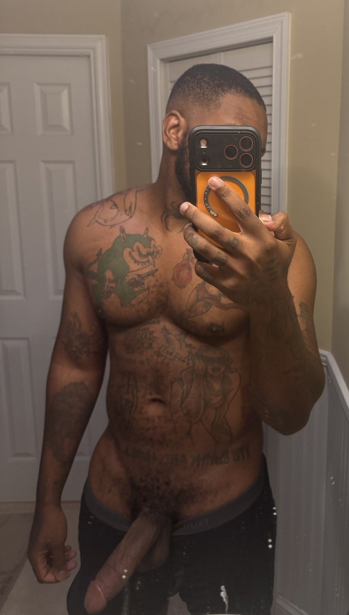 AllKashMoney's tweet photo. Just wanted to show off my hair cut anyway back into hiding ✌🏾 https://t.co/2ijo7kfBUI
