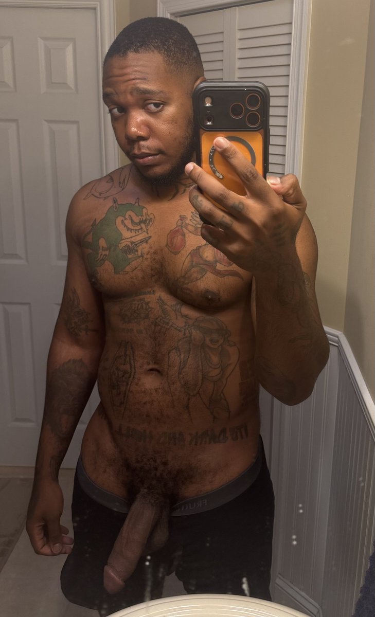 AllKashMoney's tweet photo. Just wanted to show off my hair cut anyway back into hiding ✌🏾 https://t.co/2ijo7kfBUI