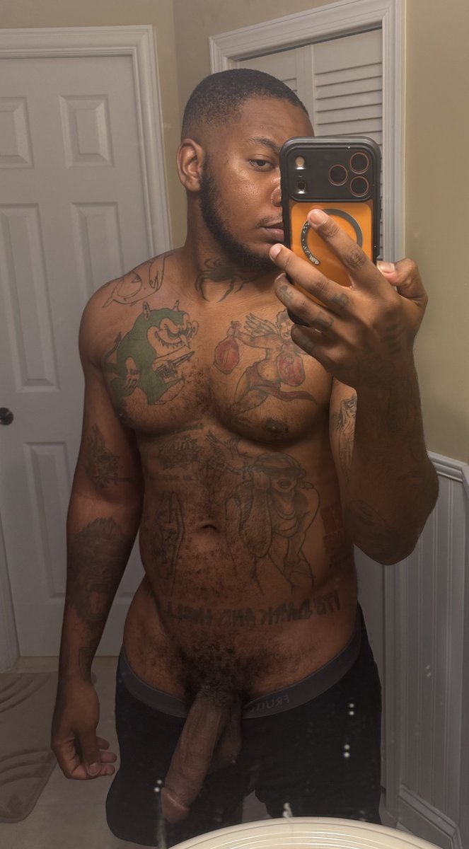 AllKashMoney's tweet photo. Just wanted to show off my hair cut anyway back into hiding ✌🏾 https://t.co/2ijo7kfBUI