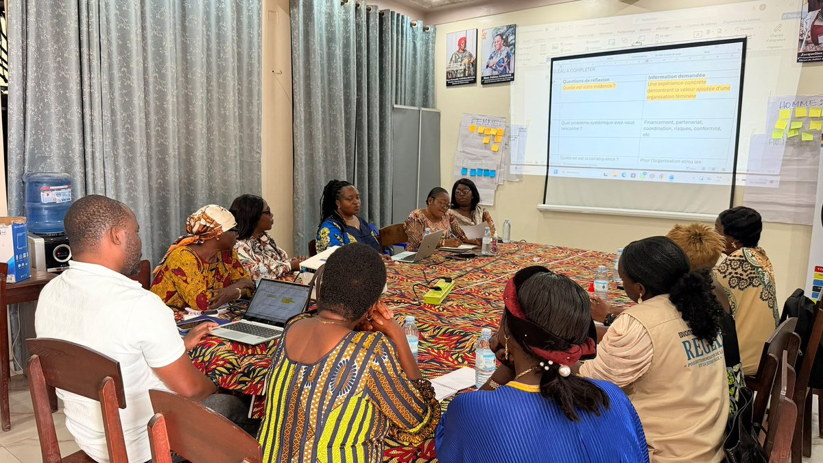 SandrineLus's tweet photo. À #Bunia, lors de ma visite de terrain, j’ai échangé avec des organisations de femmes sur leurs priorités et leur participation à la réponse humanitaire.

Les discussions ont notamment porté sur la préparation du 3éme symposium sur la Localisation de l’aide Humanitaire en RDC organisé par le CONAFOHD, avec l’objectif de renforcer la participation et le rôle des organisations nationales dirigées par femmes dans les mécanismes de coordination et de décision.

Ces échanges permettent de mieux comprendre leurs réalités, leurs priorités et les défis auxquels elles font face sur le terrain.