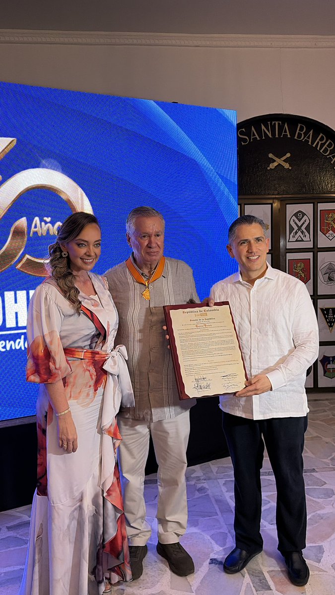 AnaPaolaAgudelo's tweet photo. En el marco de la celebración de los 50 años de PROHUILA, hicimos entrega de una condecoración del Congreso de la República, como reconocimiento a su trayectoria y aporte al desarrollo urbano de Neiva. 🇨🇴

Celebramos cinco décadas de trabajo, visión y compromiso con el bienestar de los huilenses.

¡Que sigan construyendo progreso para la región!