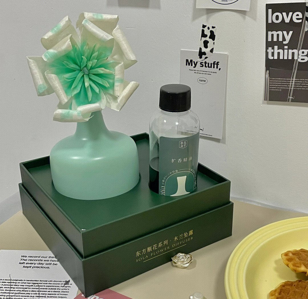 chaerunnisaa9's tweet photo. Just chillin' with a fun combo of ammonia, menthol, and a gentle ode—small moments that hit right! https://t.co/jgutGQCsh0