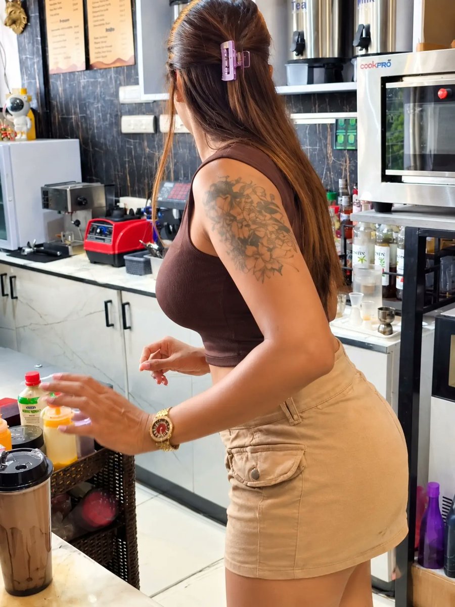 Cinema8Maniac's tweet photo. Proof that Madurai is so much more than just amazing street food. Her Firebear café is a whole different vibe! Madurai’s first-ever café-and-nail/lash studio hybrid is a must-visit. https://t.co/r8Ix8HWX9Z