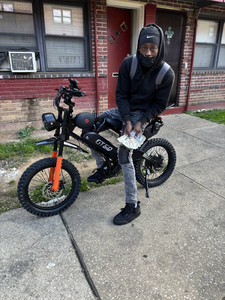 solo_get_it's tweet photo. I’m the Baltimore rich homie 🫳🏾🔥
  #baltimore https://t.co/PjBvXoYjpa
