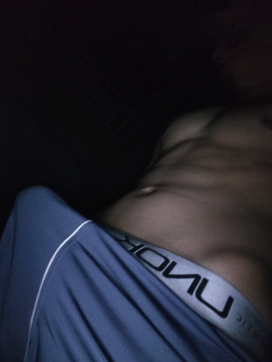 thinhthintaigov's tweet photo. tập gym về cứng mãi thế https://t.co/G3NlBHbZwP