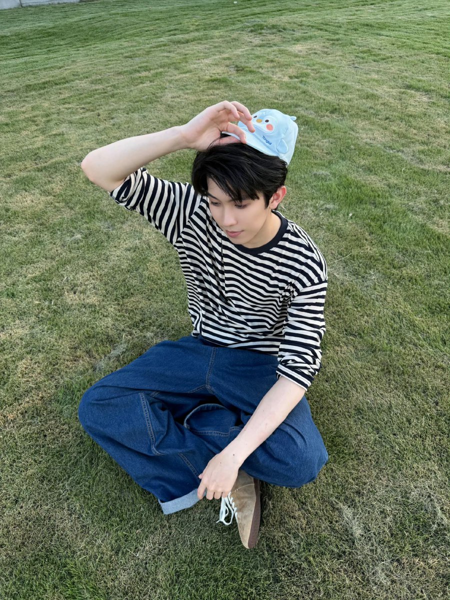 LinmoThailand's tweet photo. [261006] 林墨的墨工作室 Update!

วันหยุดกำลังจะจบลงแล้ว ถึงเวลากลับไปซ้อมต่อแล้ว! 🤴

-1-

🔗https://t.co/Pw6izxkpKB

#หลินโม่ #林墨 #LINMO https://t.co/fWOCZUd9Es