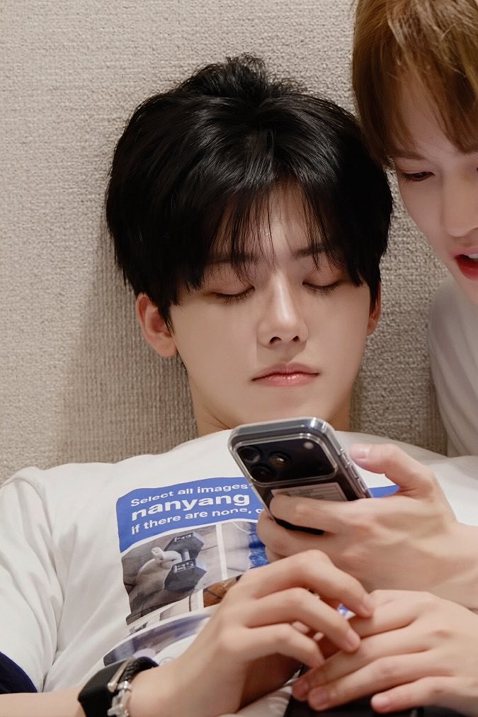 asjaemine's tweet photo. jaemin is so pretty, my cutie pie 🥺🤏🏼 https://t.co/Q4sKYDFkWu
