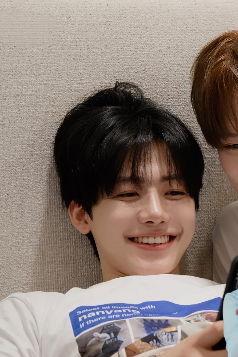 asjaemine's tweet photo. jaemin is so pretty, my cutie pie 🥺🤏🏼 https://t.co/Q4sKYDFkWu
