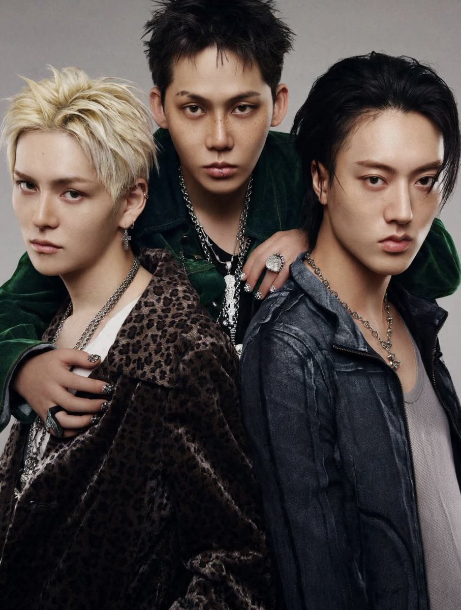 yjhtales's tweet photo. coolest rappers of 4th generation but also the ones with the softest heart🥹 https://t.co/IrKTnI1a8G