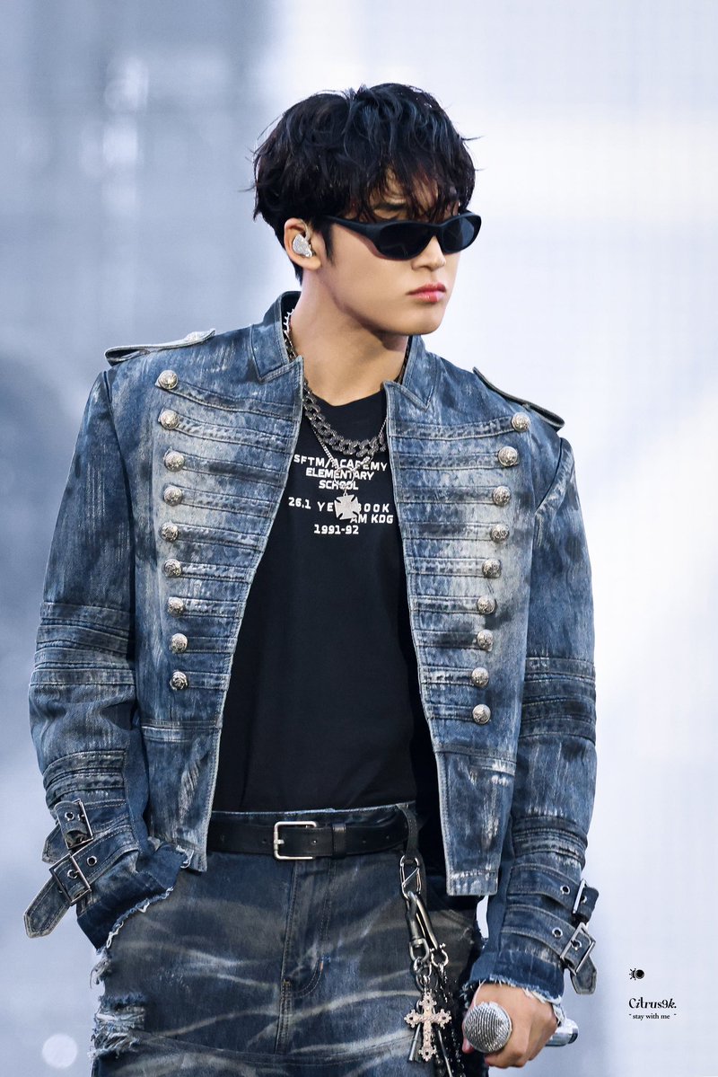 RRmin9e's tweet photo. D-611 🖤 https://t.co/WAmJwcxEwQ